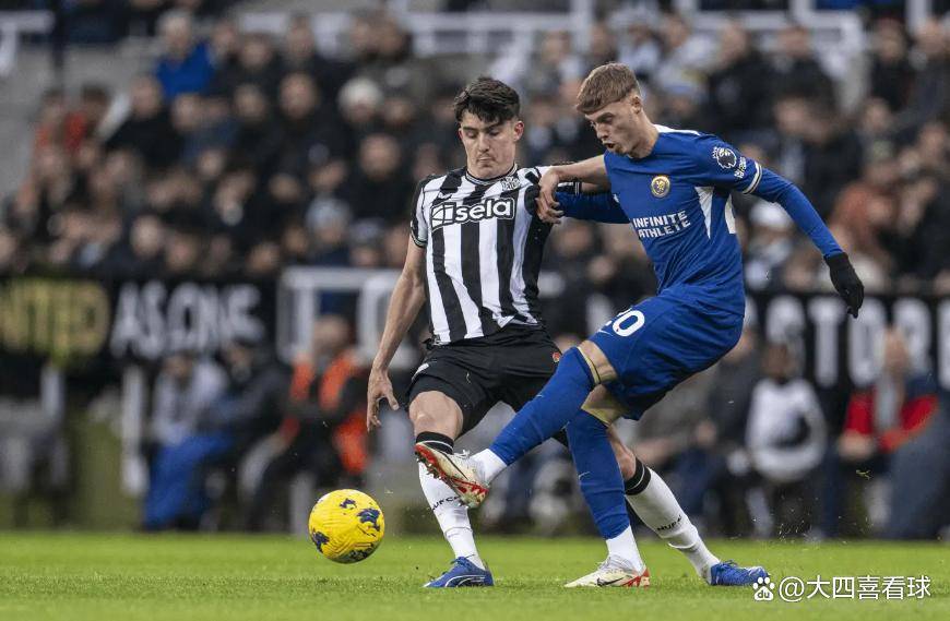 爱游戏登陆入口包含拉齐奥内部会议纪要流出——冲刺阶段防线松动，英超使命明确，医务组通报恢复的词条