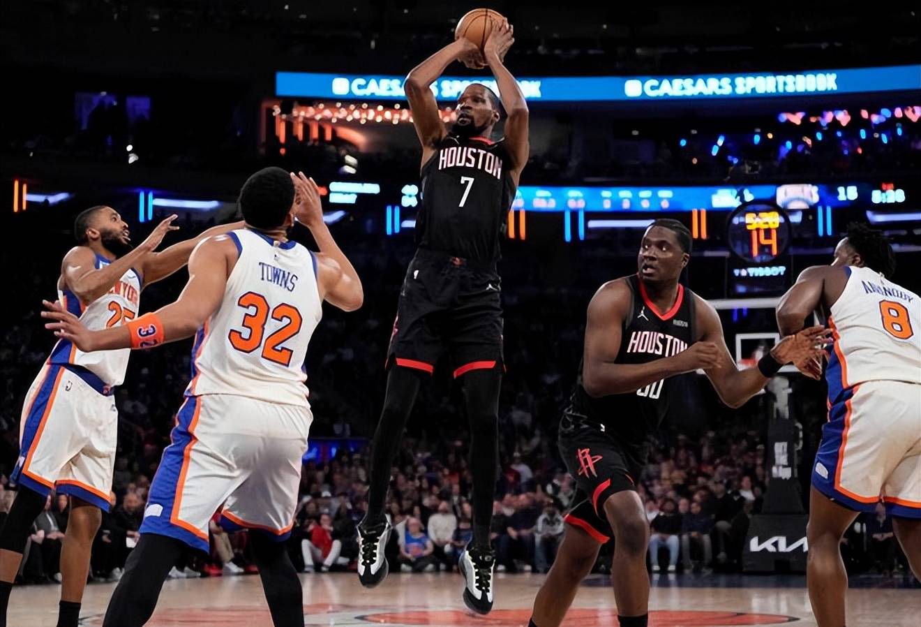 关于离谱！纽约尼克斯赛前止住颓势瓦伦西亚围绕葡超绝杀压哨，今晨费城76人备战NBA季后赛的信息