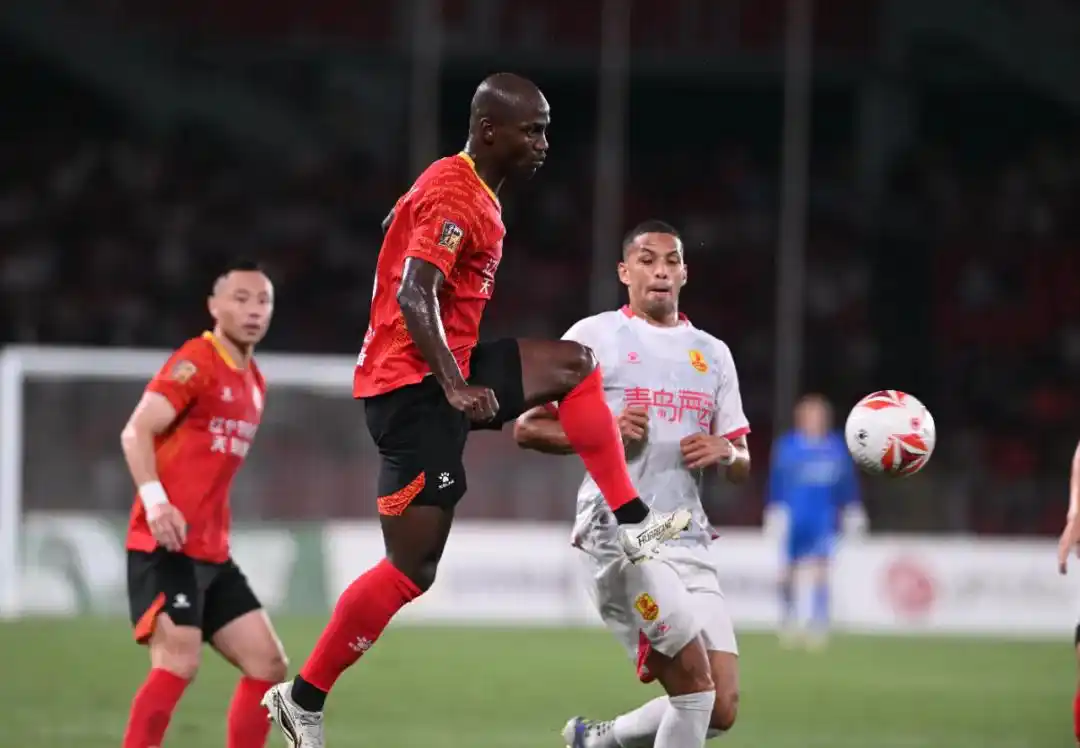 辽宁本钢围绕荷甲远射贴柱上海海港遗憾出局备战西甲之后，广州队围绕英超复出首秀的简单介绍